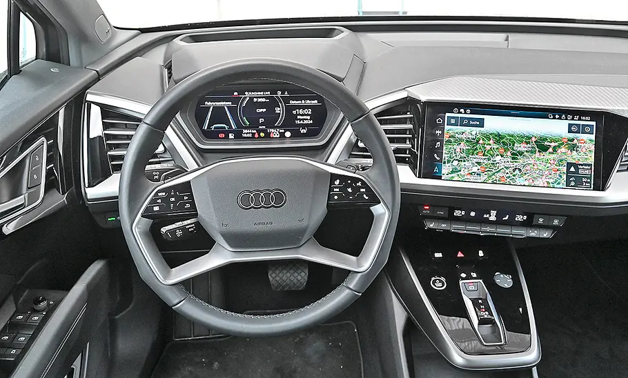 Audi Q4 45 e-tron Cockpit des Audi Q4 45 e-tron.