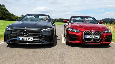 Mercedes CLE Cabriolet/BMW 4er Cabrio; Außenansicht; fahrend; Gruppenbild; Cabrios; Frontansicht - Foto: Daniela Loof