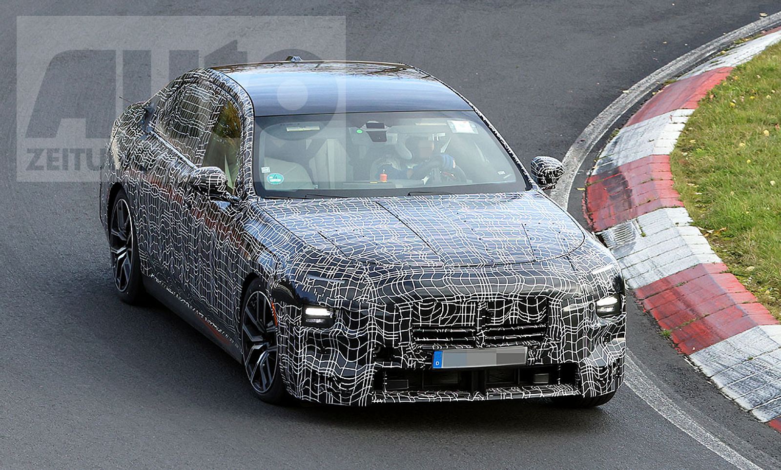 BMW 7er & i7 bekommen 2026 ein Facelift: Das ändert sich!
