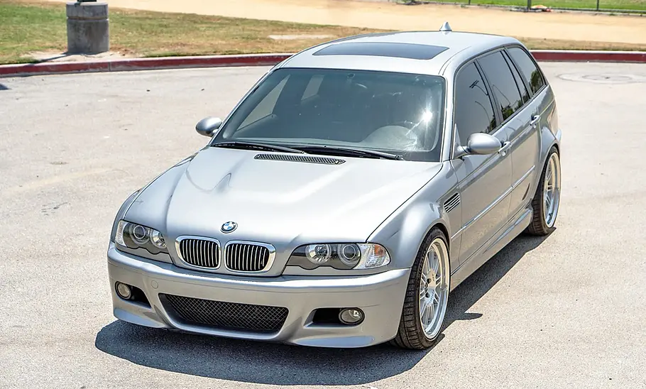 BMW 3er Touring (E46) als M3-Umbau BMW 3er Touring (E46) als M3-Umbau; statisch von vorne links