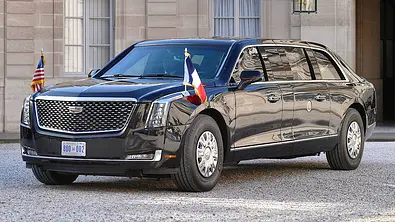 Die US-Staatslimousine Cadillac The Beast One ist statisch von vorne links fotografiert - Foto: Imago, Le Pictorium