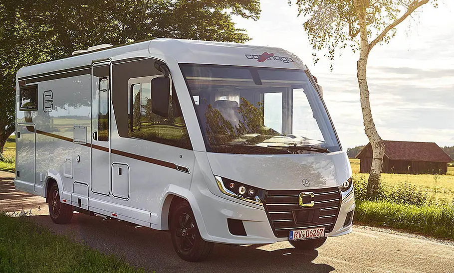 Carthago C2-Tourer I 147 RB-LE L (2025) Carthago C2-Tourer I 147 RB-LE L (2025) Front seitlich