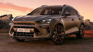 Blick von schräg vorne auf das Cupra Formentor Facelift (2024). - Foto: Cupra