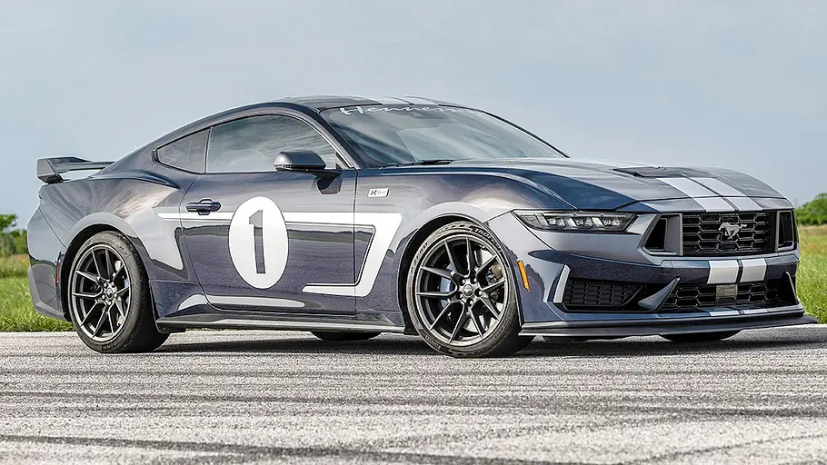 Hennessey Mustang Dark Horse H850; statisch von vorne rechts