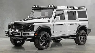 Ineos Grenadier von Mansory; stehend, Ansicht von schräg vorne - Foto: Mansory
