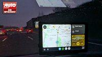 Lescars Auto Monitor: IPS-HD-Display für Android Auto & CarPlay, 9 Zoll, mit Frontkamera