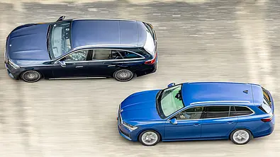 Mercedes E-Klasse T-Modell/Skoda Superb Combi; auf Hochgeschwindigkeitsoval fahrend - Foto: Frank Ratering