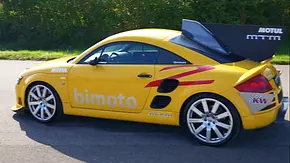 MTM Audi TT bimoto mit Ansaugschnorchel und Heckflosse, fotografiert von der Seite. - Foto: MotorOliTV via Youtube MTM Audi TT bimoto mit Ansaugschnorchel und Heckflosse, fotografiert von der Seite. - Foto: MotorOliTV via Youtube