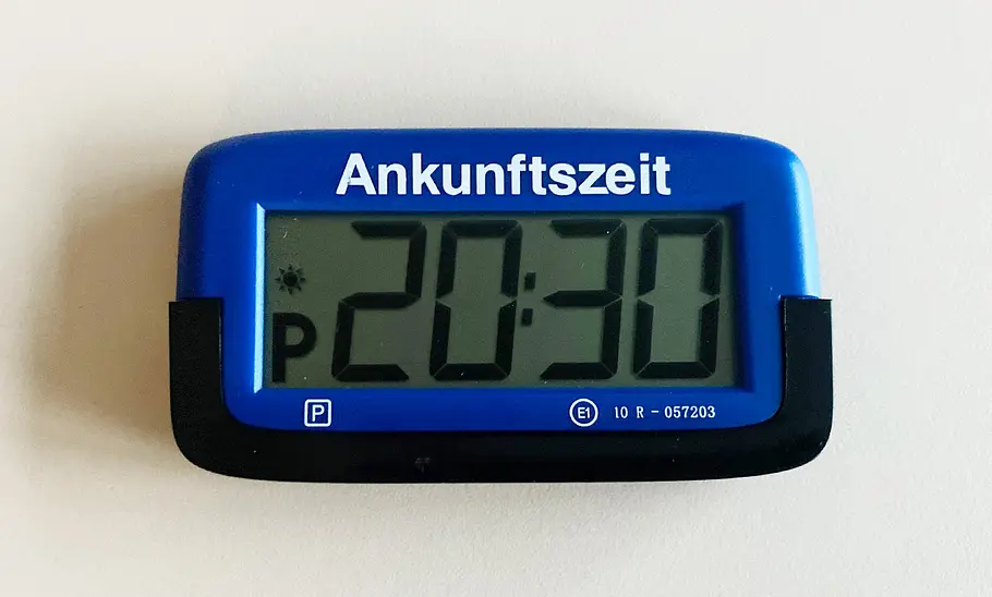 Needit Park Micro im Test Elektronische Parkscheibe Needit Park Micro in der Draufsicht.