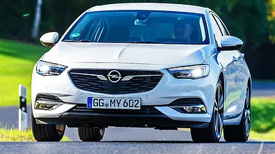 Opel Insignia Grand Sport: Test - Foto: Frank Ratering