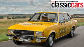 Der Opel Rekord D fährt auf einer Landstraße, von vorne links. - Foto: Frank Ratering Der Opel Rekord D fährt auf einer Landstraße, von vorne links. - Foto: Frank Ratering
