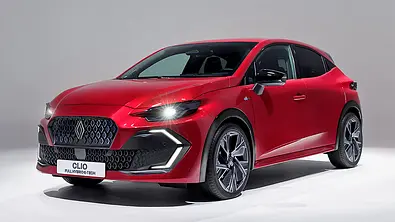 Der Renault Clio (2025) vor weißem Hintergrund, Ansicht von vorne links. - Foto: Renault