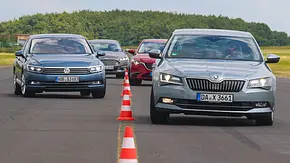 Skoda Superb Ford Mondeo Mazda 6 VW Passat Mittelklasse Vergleichstest - Foto: Daniela Loof Skoda Superb Ford Mondeo Mazda 6 VW Passat Mittelklasse Vergleichstest - Foto: Daniela Loof