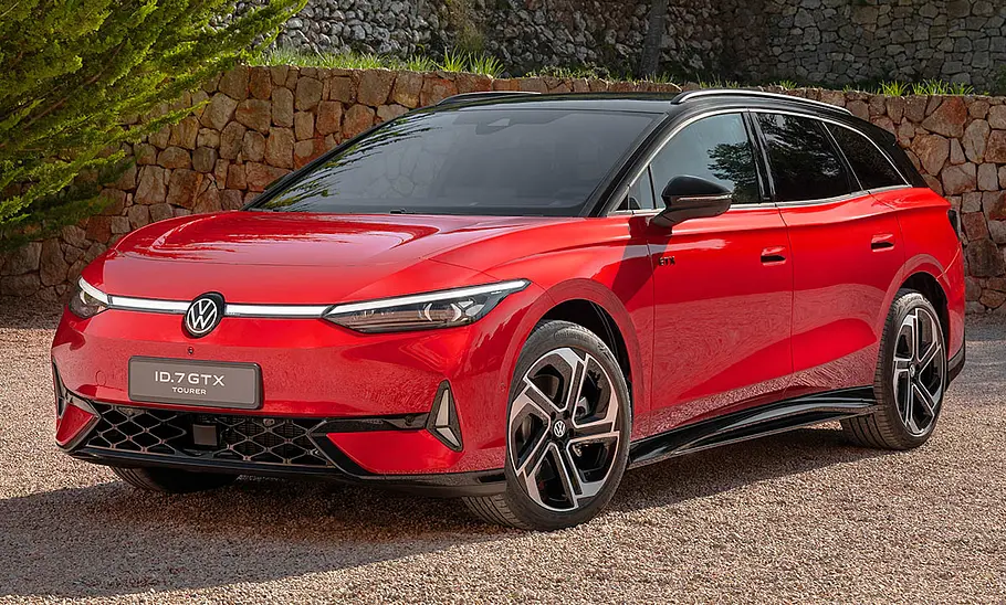 VW ID.7 GTX Tourer (2024) VW ID.7 GTX Tourer (2024), stehend von schräg vorne