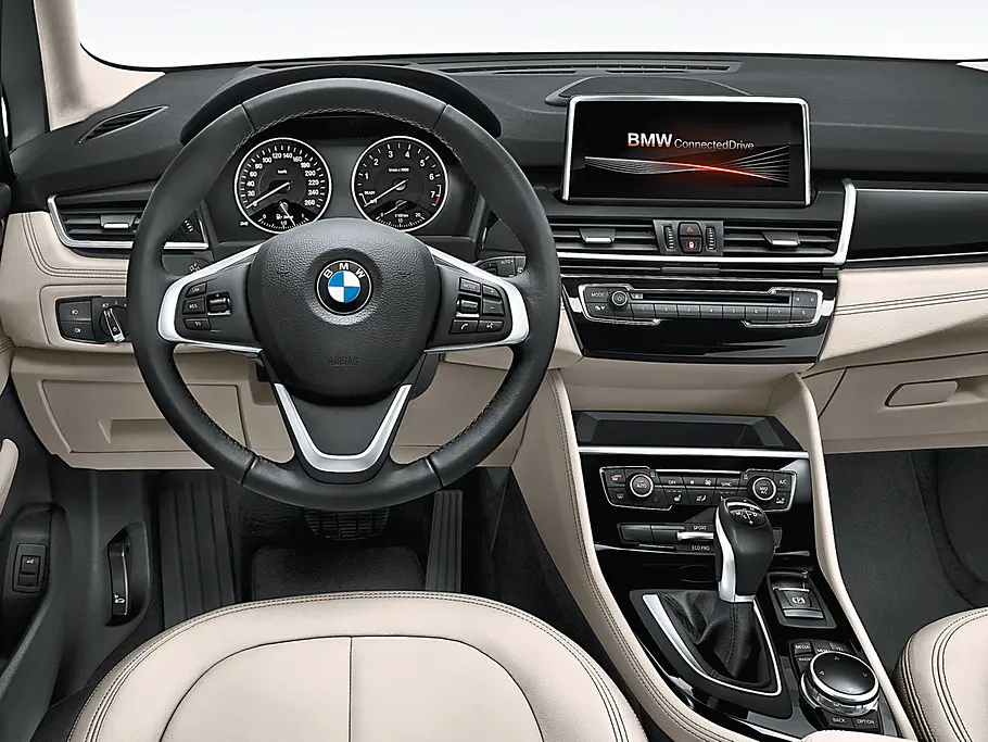 BMW 2er Gran Tourer Kaufberatung Van Siebensitzer Innenraum Cockpit