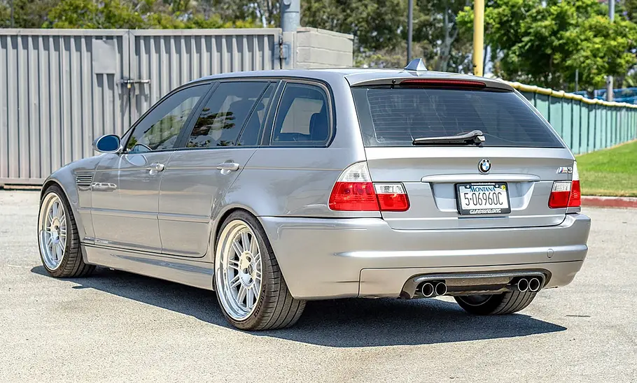 BMW 3er Touring (E46) als M3-Umbau BMW 3er Touring (E46) als M3-Umbau; statisch von hinten links