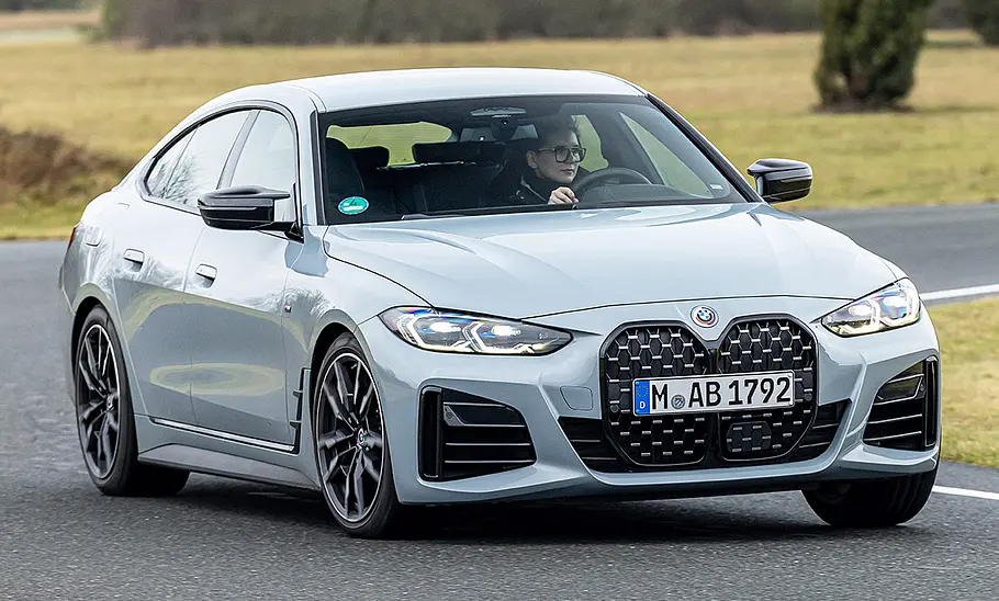 BMW M440i
