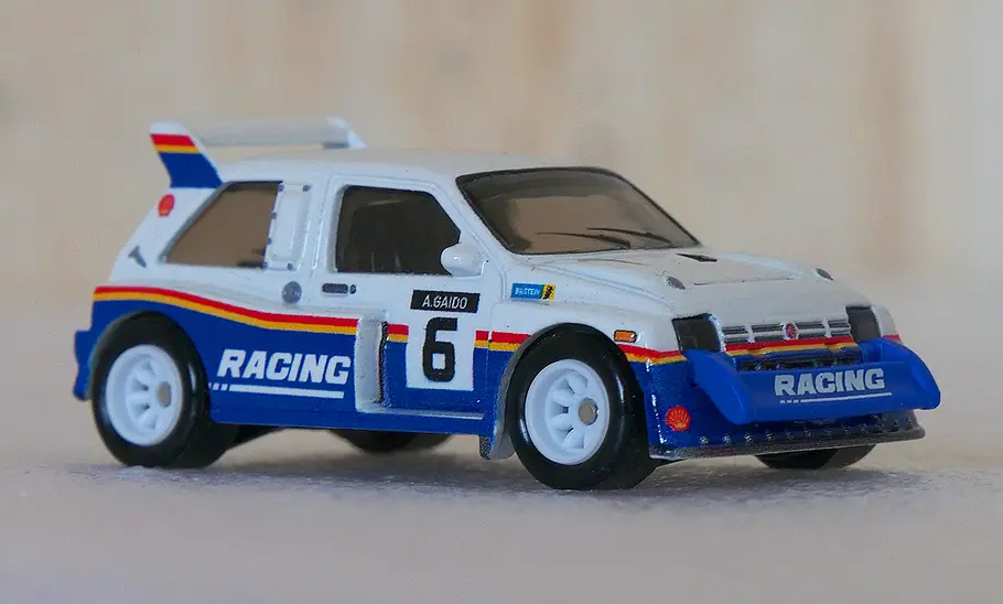MG Metro 6R4 von Hot Wheels MG Metro 6R4 von Hot Wheels, von vorne