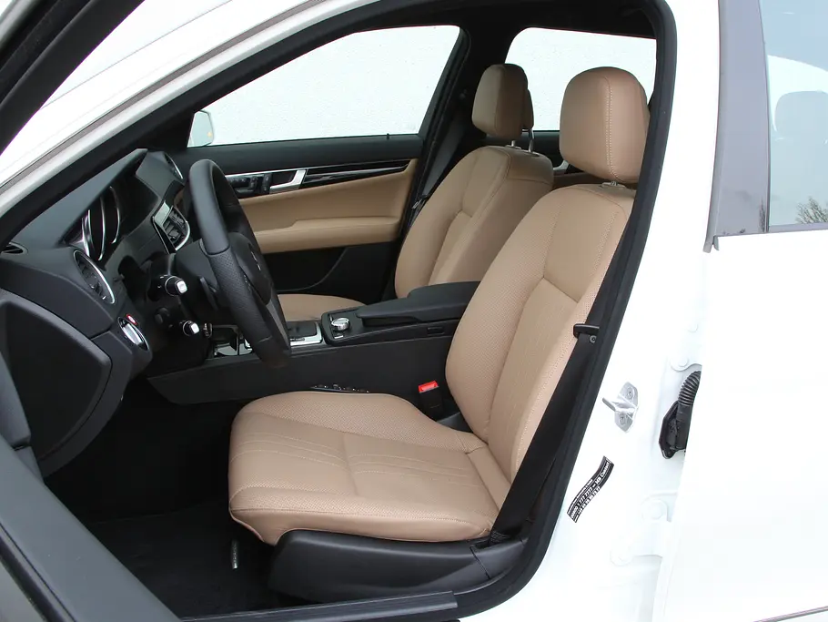Mercedes C 350 CDI BlueEFFICIENCY T-Modell Sitze