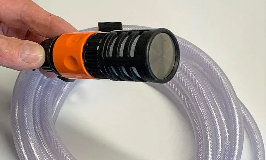 Stihl Akku-Druckreiniger RCA 20 im Test Wasserschlauch des Stihl Akku-Druckreinigers RCA 20.