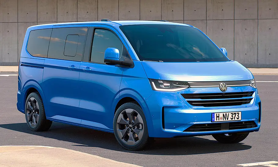 VW Caravelle Der VW Caravelle, statisch von vorne rechts fotografiert.