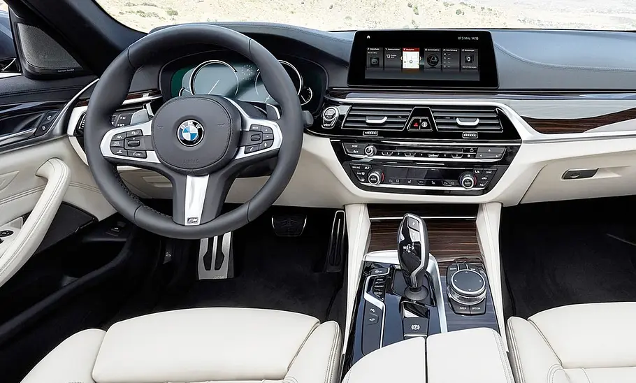 BMW 5er; Cockpit