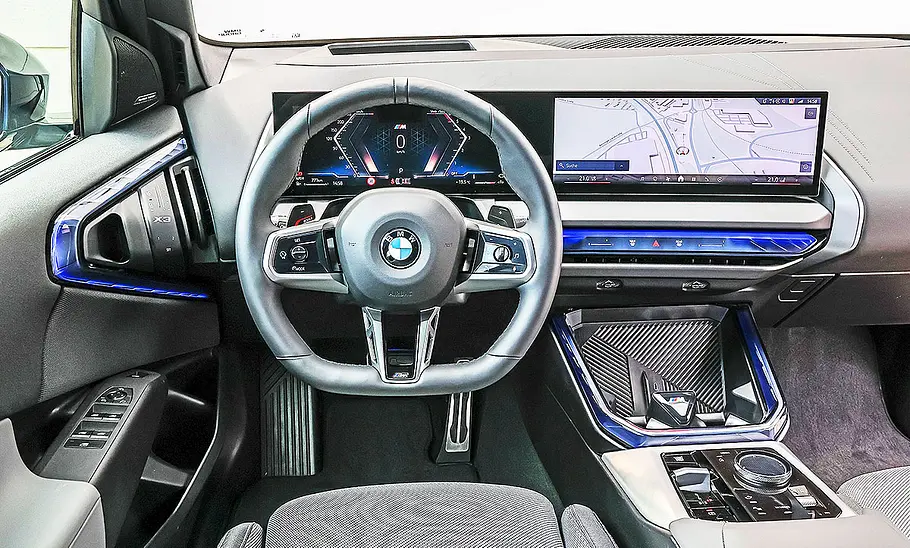 BMW X3 Blick auf die Armaturen im Innenraum des BMW X3.