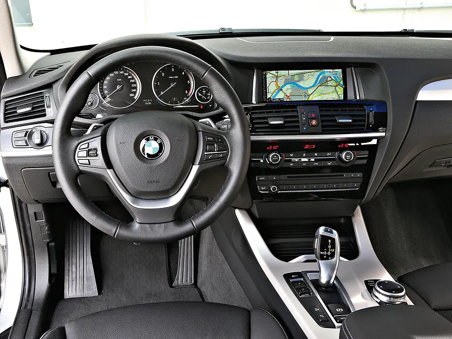 BMW X3 xDrive20d SUV Diesel Vergleichstest Cockpit