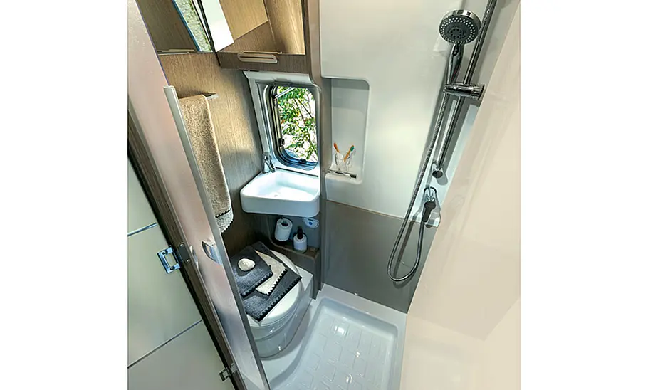Challenger V210 (2025) Das Badezimmer des Challenger V210 (2025).