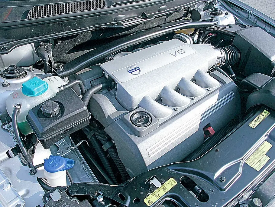 Volvo XC90 V8 AWD Geartronic Achtzylinder-Motor