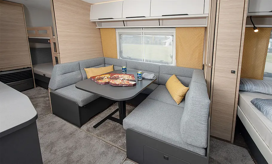 Die Sitzecke im Fendt Caravan Apero 560 SKM (2024) Fendt Caravan Apero 560 SKM (2024)
