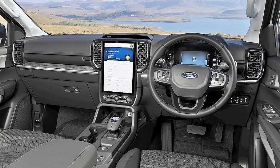 Ford Everest (2022) Ford Everest (2022)
