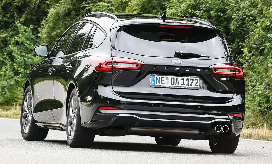 Ford Focus Turnier Ford Focus Turnier; fahrend von hinten