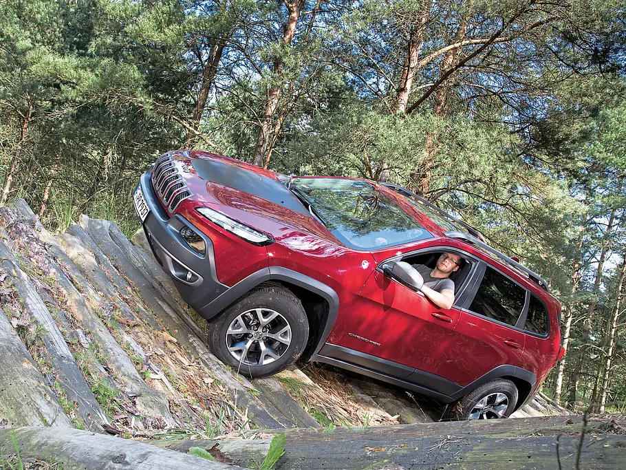 Jeep Cherokee 3.2 V6 Trailhawk Kompakt-SUV Allrad V6 Benziner Offroader Vergleichstest