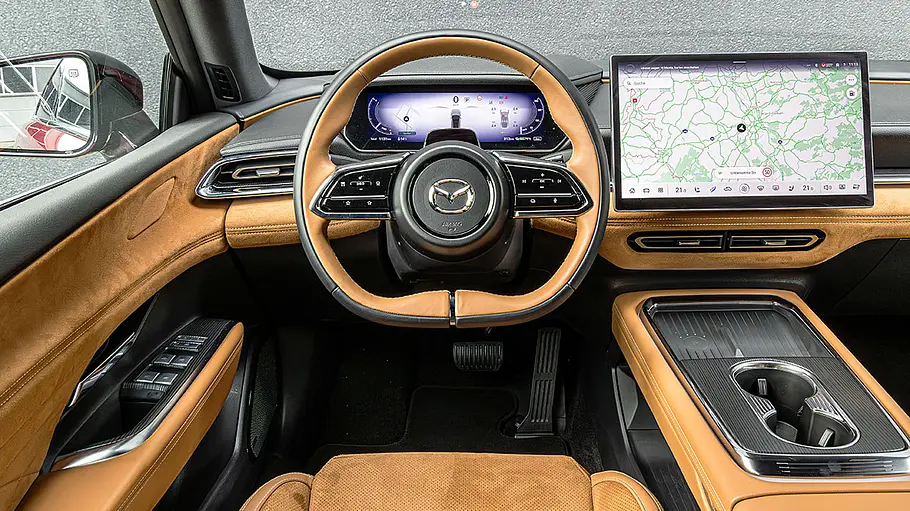 Das Cockpit des Mazda6e.