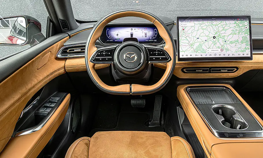 Das Cockpit des Mazda6e.