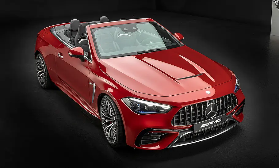 Mercedes-AMG CLE 53 Cabrio (2024) Mercedes-AMG CLE 53 Cabrio (2024); statisch von vorne links, Dach offen
