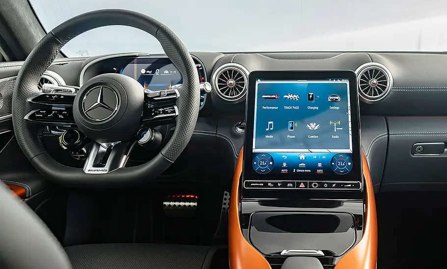 Mercedes-AMG GT 63 S E Performance (2024) Mercedes-AMG GT 63 S E Performance (2024); Cockpit