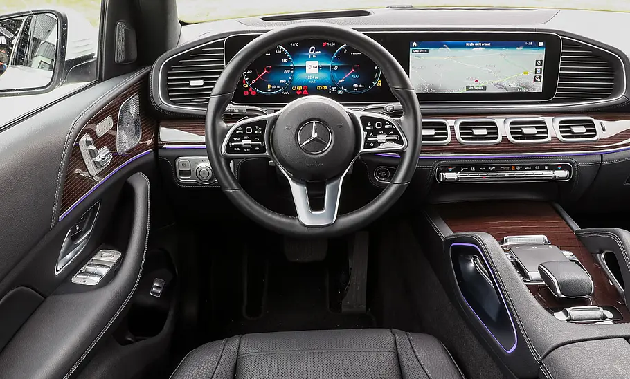 Mercedes GLE (2018) Das Cockpit des Mercedes GLE (2018).