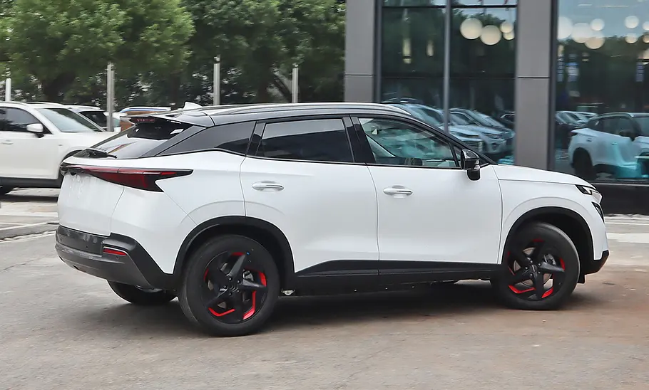 Omoda 5 EV (2024)