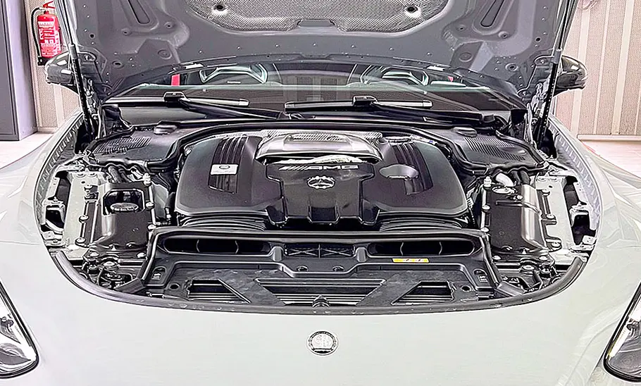Mercedes-AMG GT 63 von Opus; Motor in der Detailaufnahme
