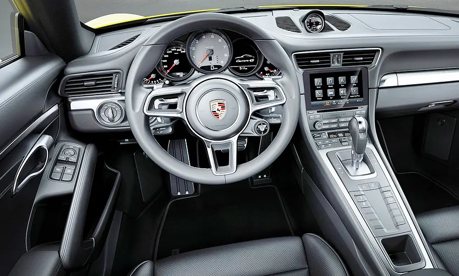 Porsche 911 Carrera 4 (2015); Cockpit