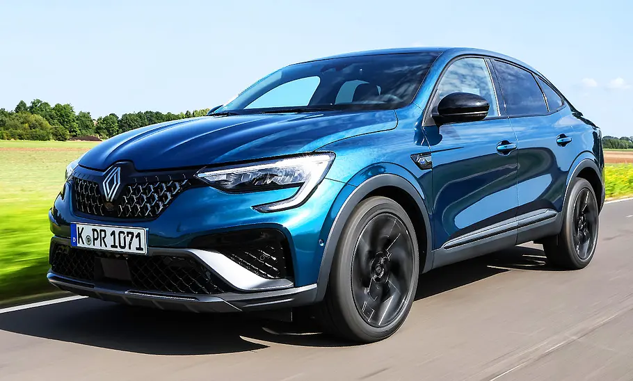Renault Arkana; fahrend; Außenansicht; SUV; Frontansicht