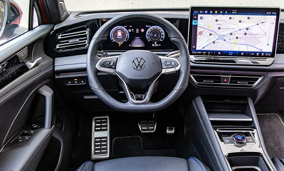 Das Cockpit des VW Tiguan.