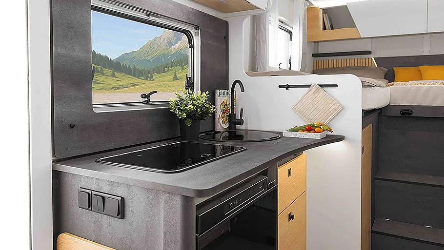 Das Bild zeigt die Küchen des Ahorn Camp T 690 (2025).