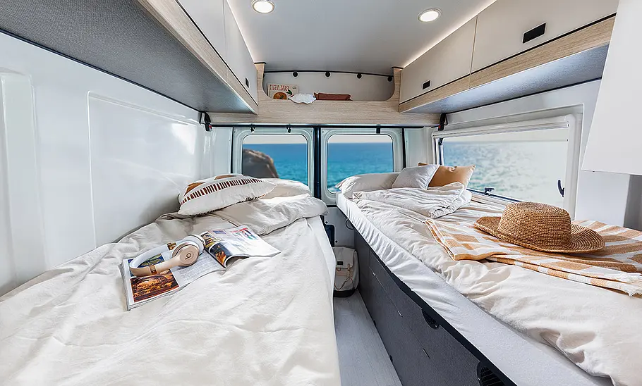 Heckbetten im Ahorn Camp Van 620 Plus (2024).