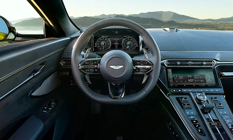 Das Cockpit des Aston Martin Vantage Facelift (2024).