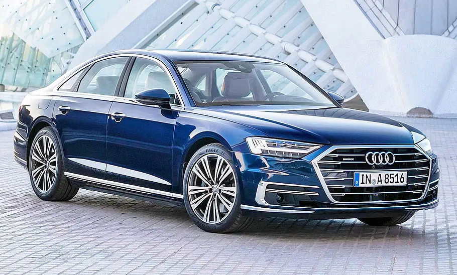 Audi A8 (2017); statisch von vorne links