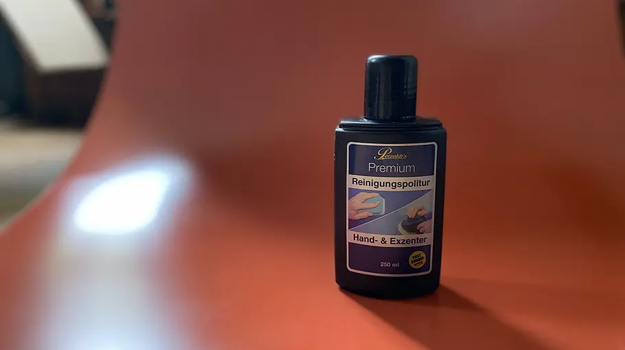 Draufsicht auf Petzolds Premium Reinigungspolitur.