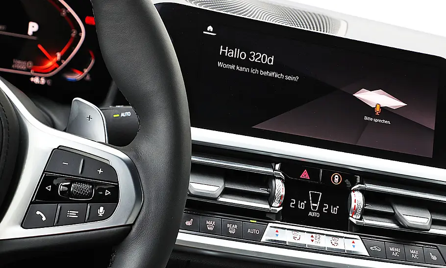 BMW 320d: Connectivity